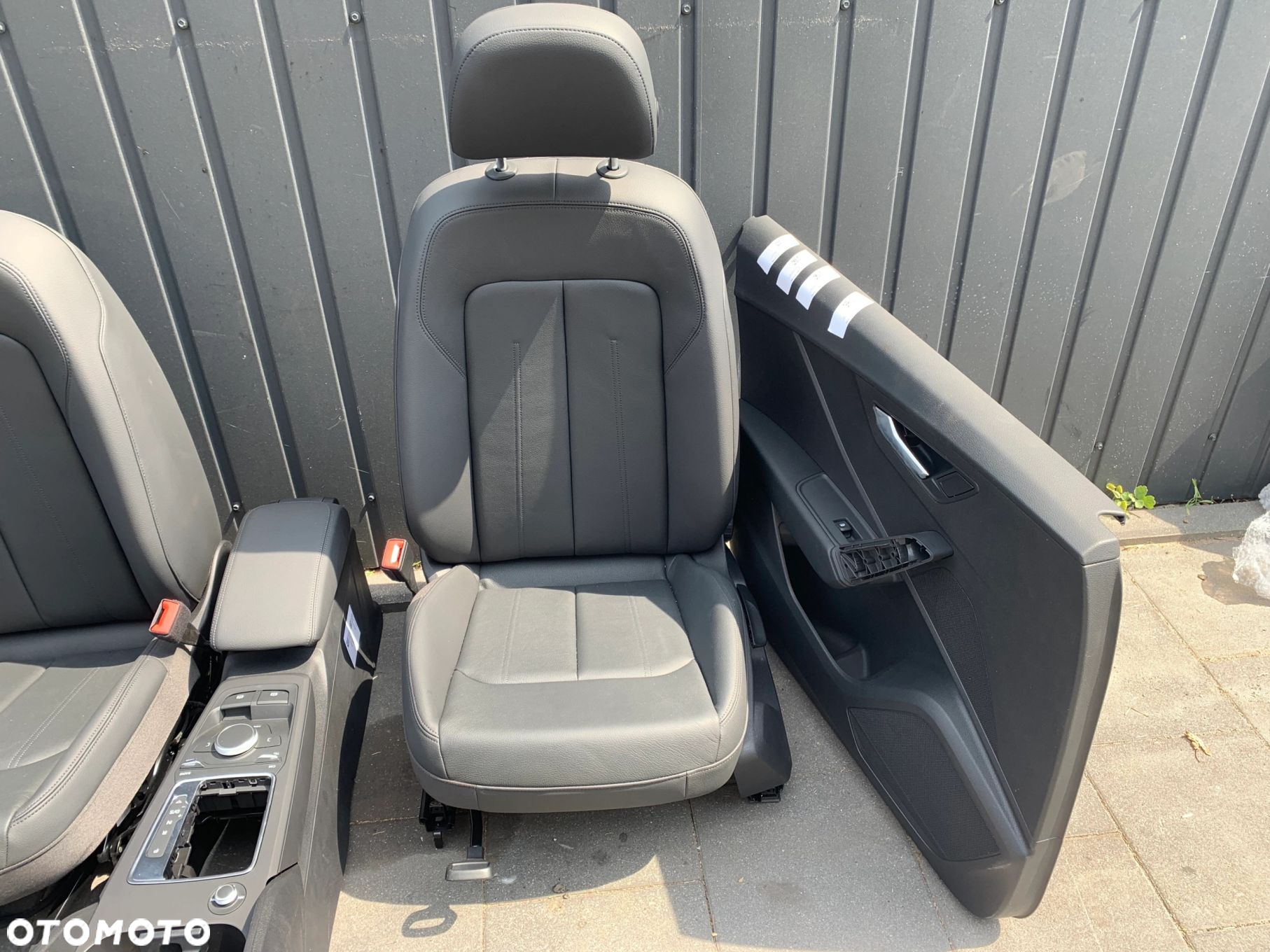 FOTELE TAPICERKA ELEMENTY WNĘTRZA AUDI Q2 81A SKÓRA MANUAL JAK NOWE - 2