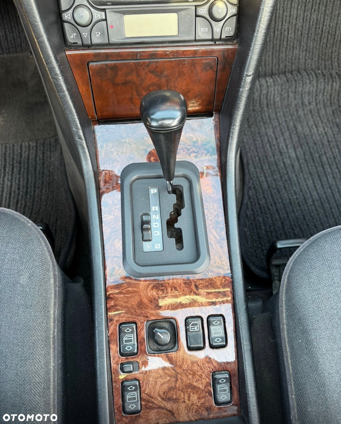 Mercedes-Benz Klasa E 320 - 17