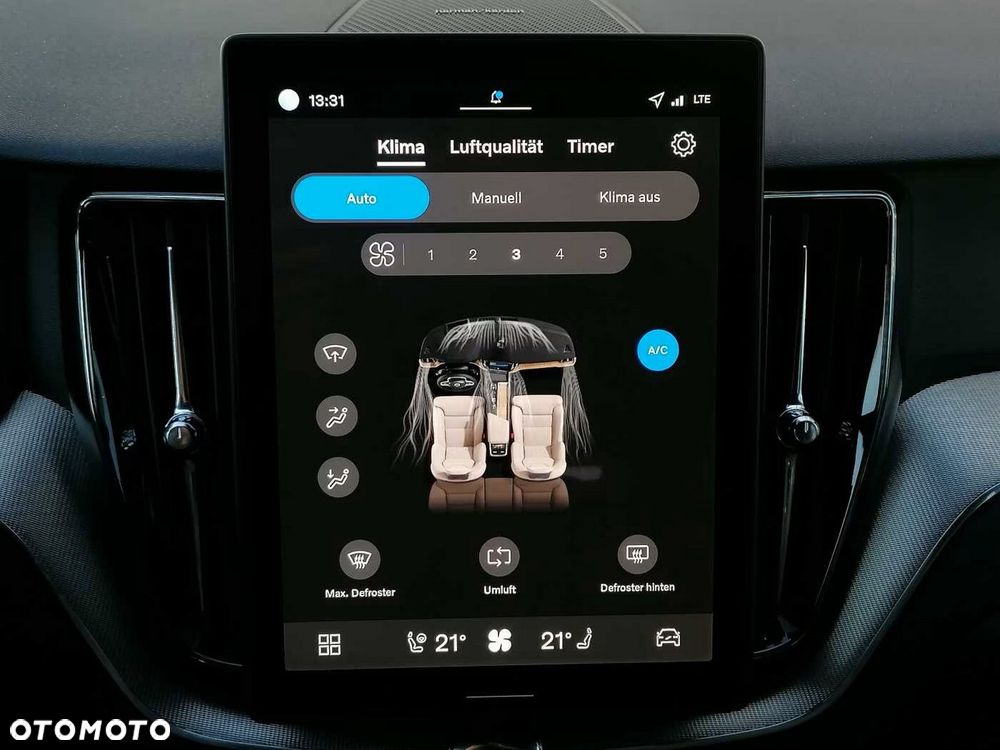 Volvo XC 60 B5 B AWD Plus Black Edition - 12