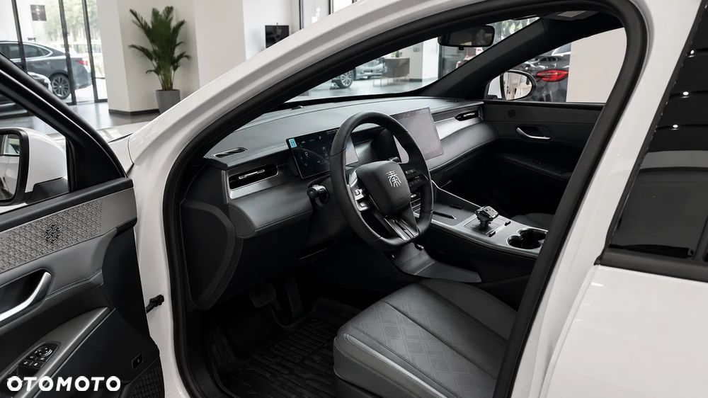 BYD Qin - 8