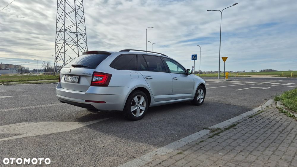 Skoda Octavia 2.0 TDI Ambition DSG - 4