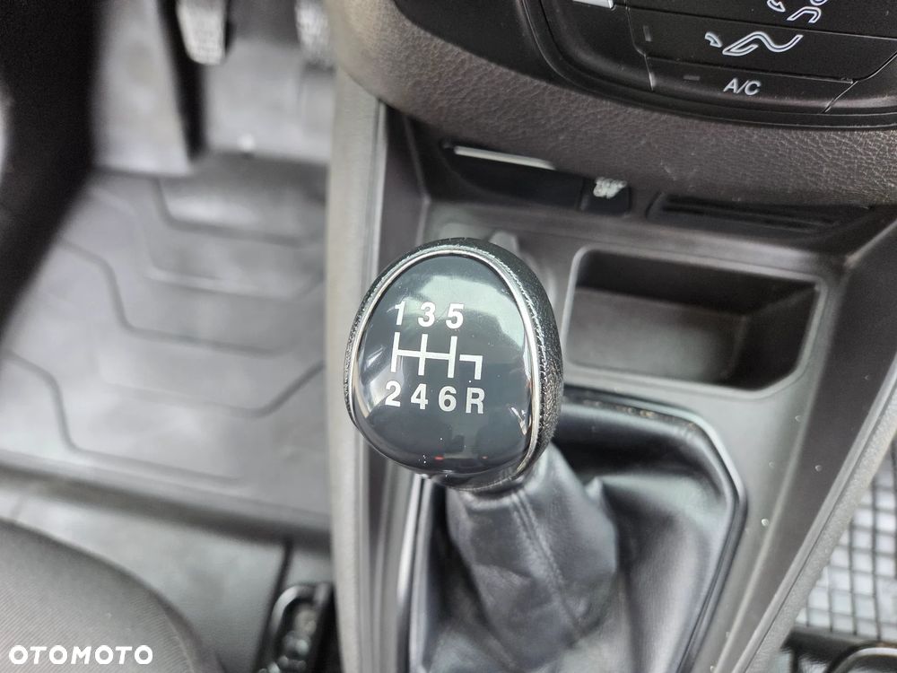 Ford Transit Courier Trend - 25