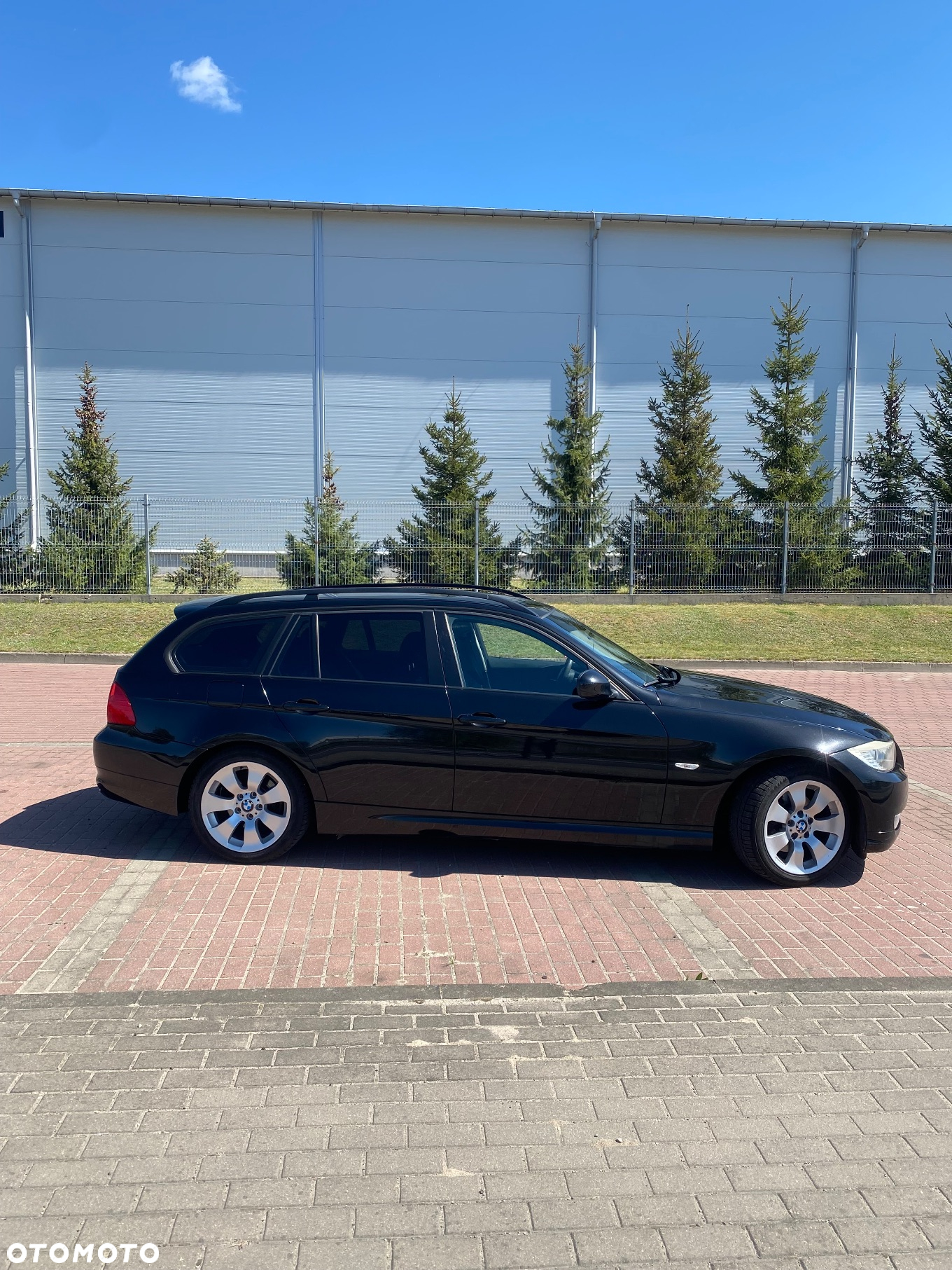 BMW Seria 3 318d DPF Touring - 2