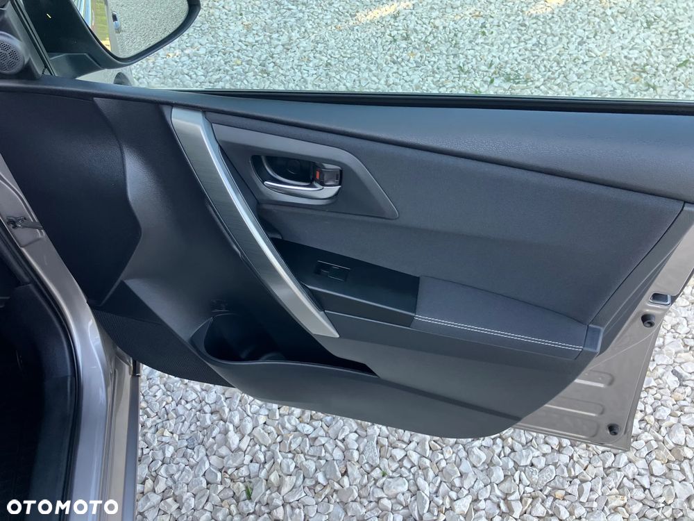 Toyota Auris 1.6 Prestige - 37