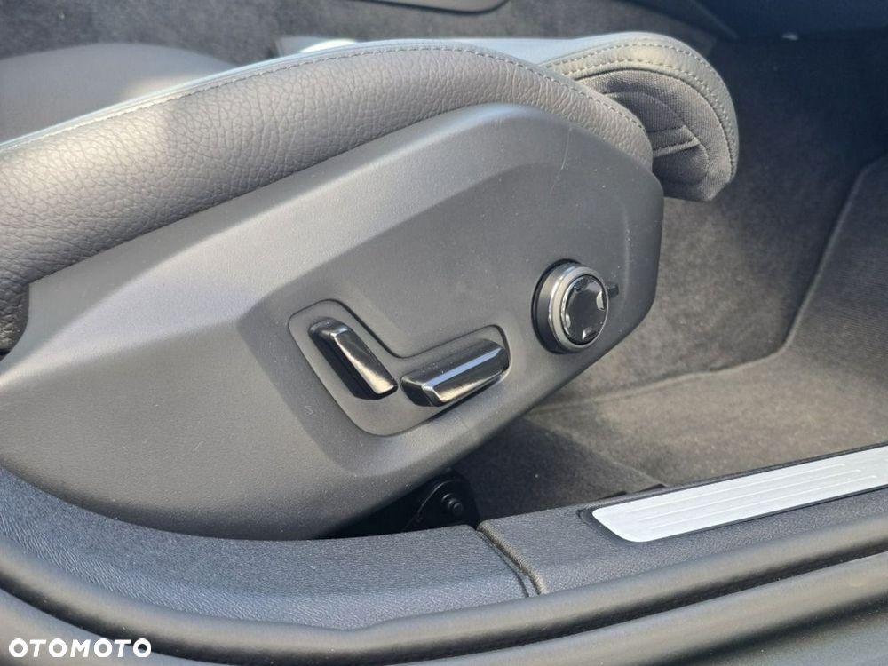 Volvo V60 B4 B Plus Dark - 20