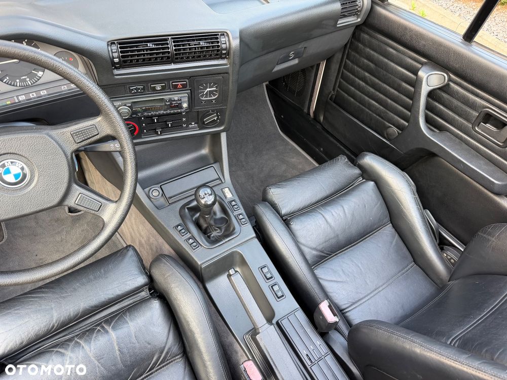BMW Seria 3 320i - 15