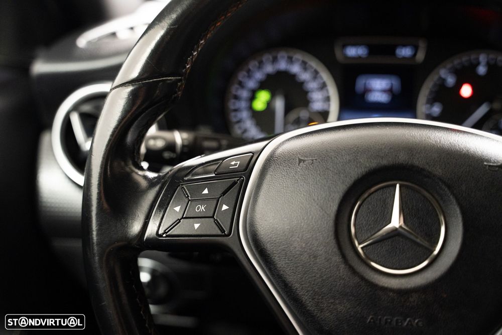 Mercedes-Benz A 180 CDI BlueEFFICIENCY - 16