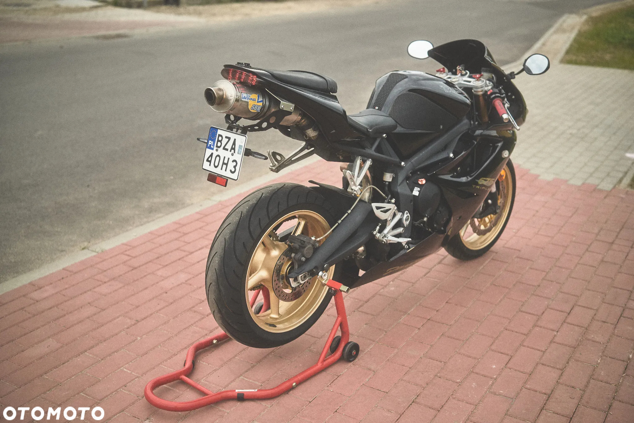 Triumph Daytona - 5