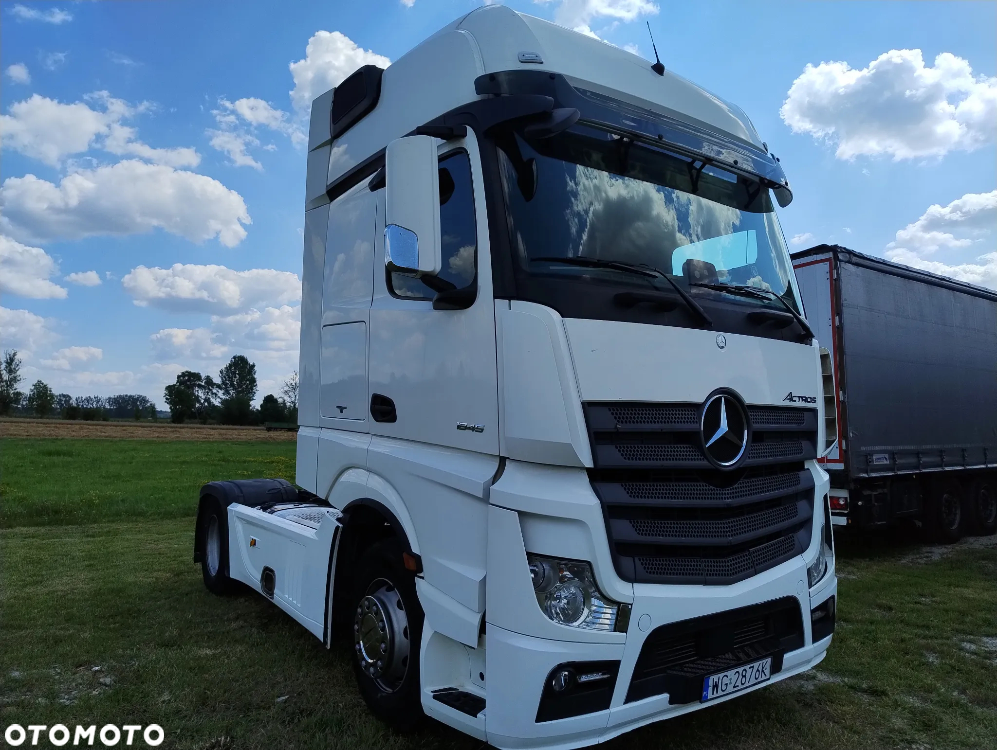 Mercedes-Benz Actros - 3