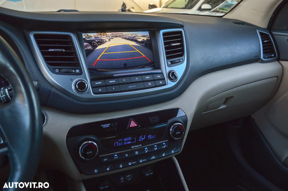 Hyundai Tucson blue 1.7 CRDi 2WD DCT Premium - 9