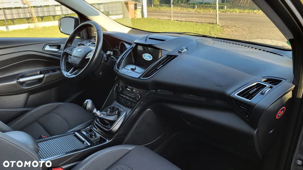 Ford Kuga 2.0 TDCi FWD Titanium - 30