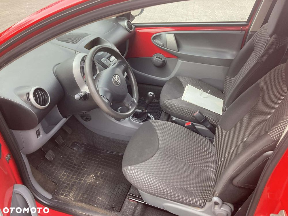 Toyota Aygo Standard - 12
