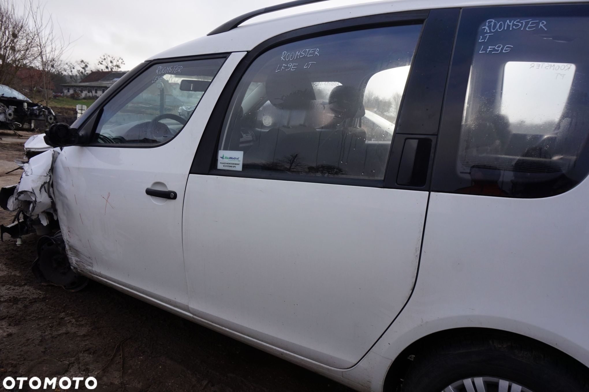 DRZWI TYLNE LEWE ROOMSTER I 5J LIFT LF9E  BIAŁY SKODA 2010-2015 - 2