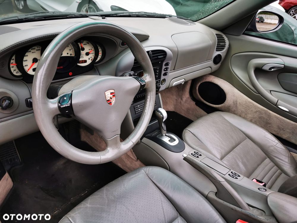 Porsche 911 Carrera 4 S Tiptronic - 26