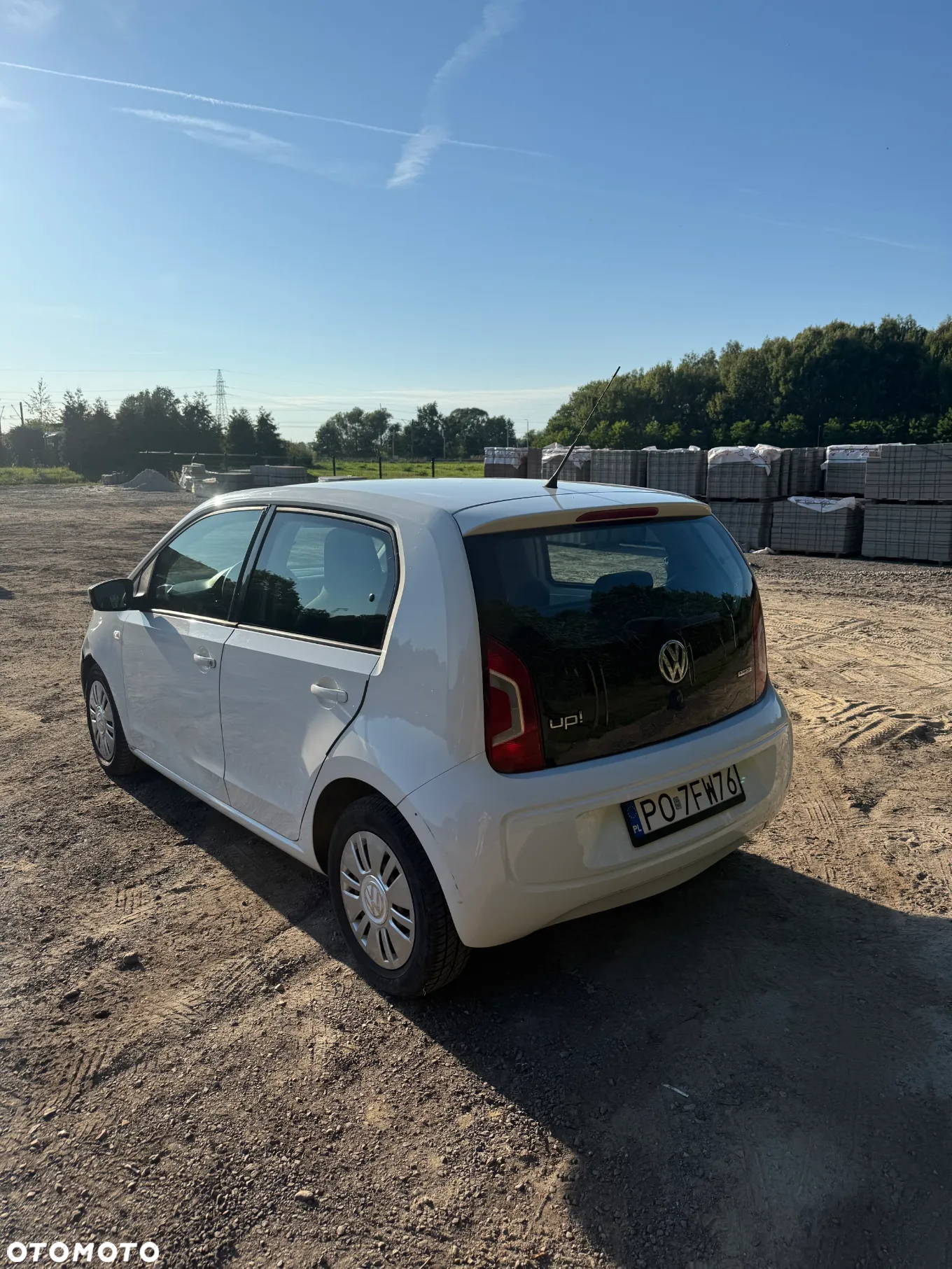 Volkswagen up! - 4