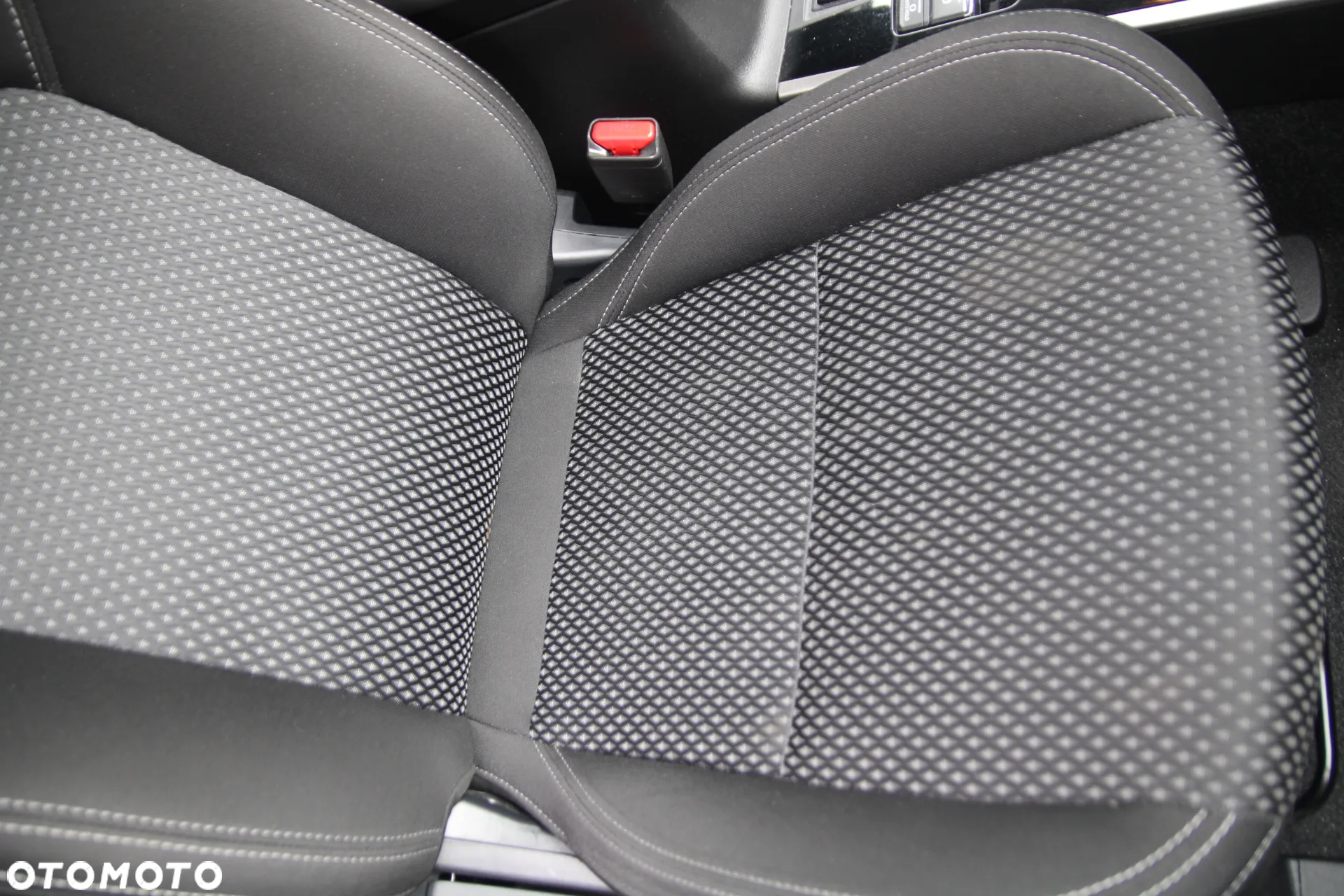 Mitsubishi Outlander 2.0 Intense + 4WD CVT - 20