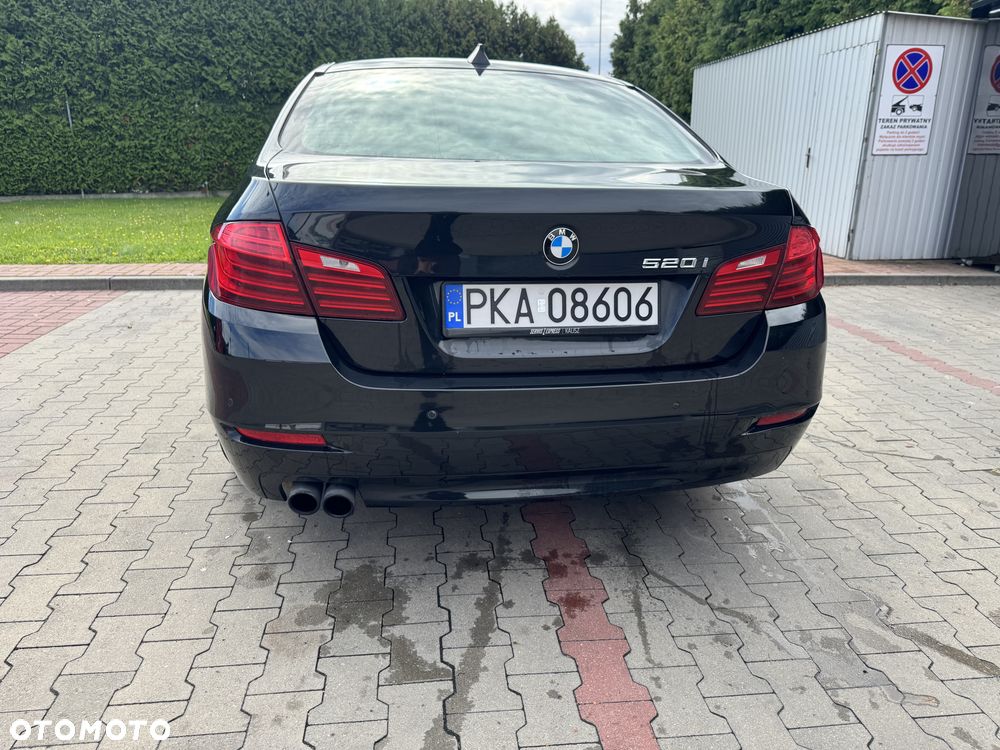 BMW Seria 5 520i Luxury Line - 3