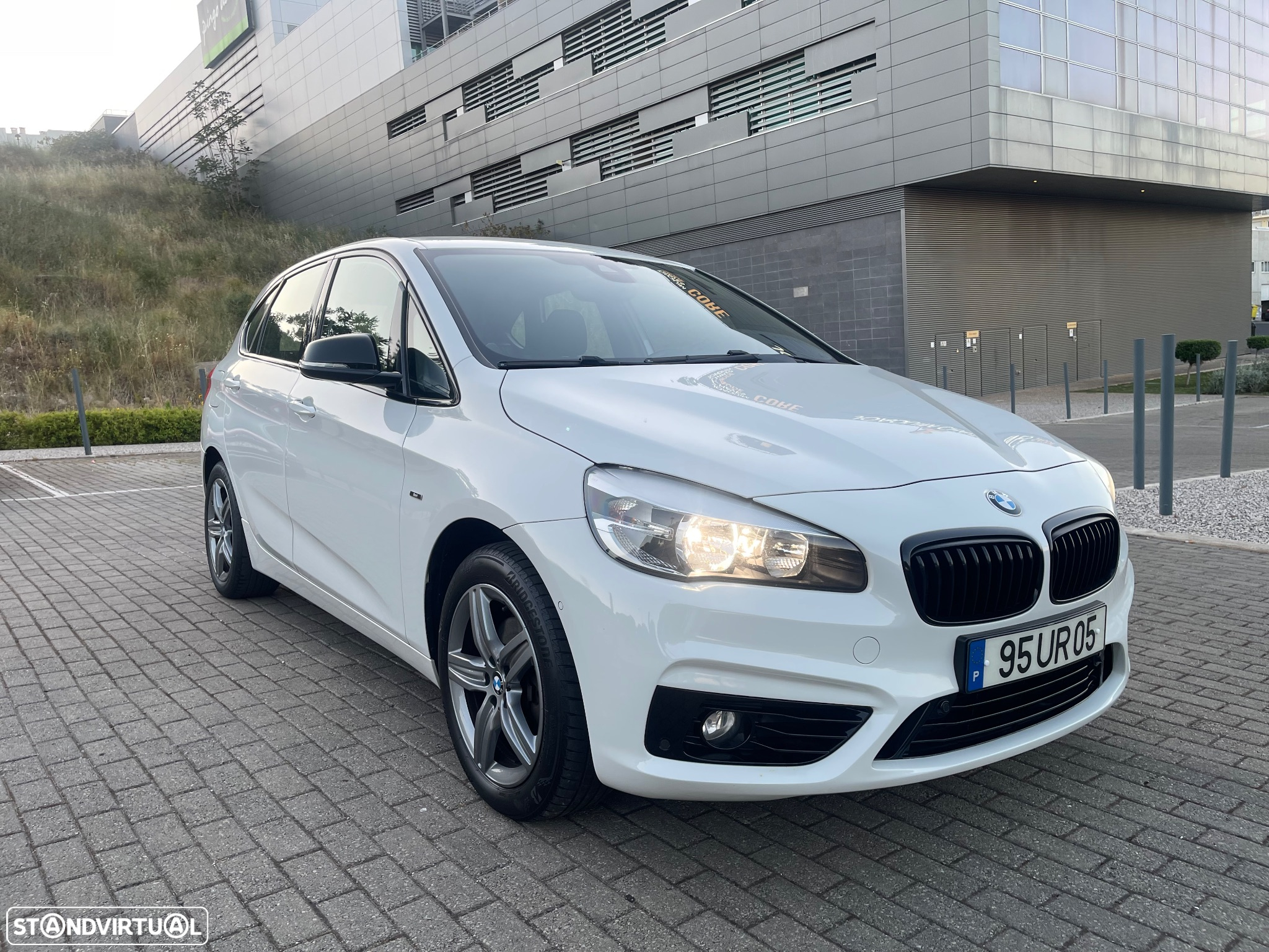 BMW 218 Active Tourer d Aut. Sport Line - 3