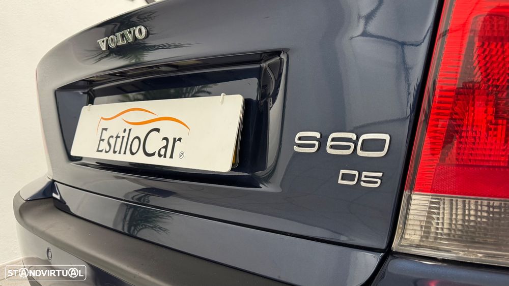 Volvo S60 2.4 D5 - 32