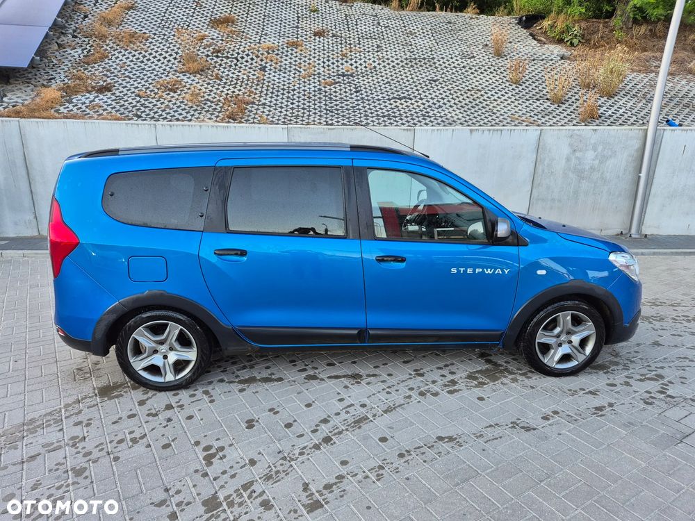 Dacia Lodgy 1.6 SCe Stepway S&S - 3
