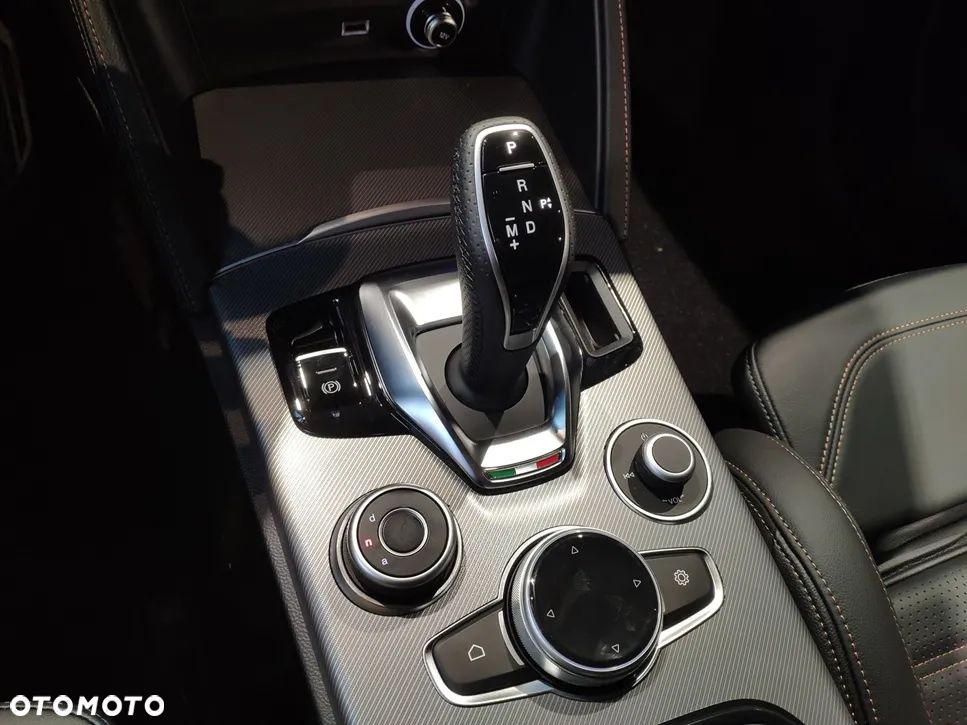 Alfa Romeo Stelvio 2.2 JTDM Intensa Q4 - 22