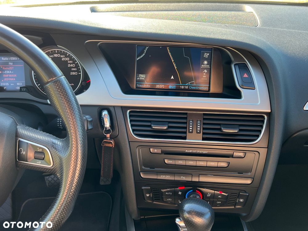 Audi A4 ver-2-0-tfsi-multitronic-s-line-sportpaket - 12