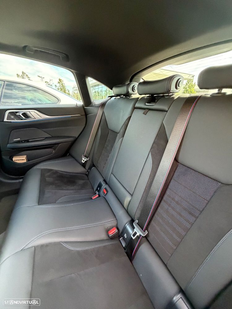 BMW i4 - 11