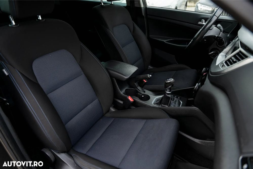 Hyundai Tucson 2.0 CRDI 2WD Style - 17