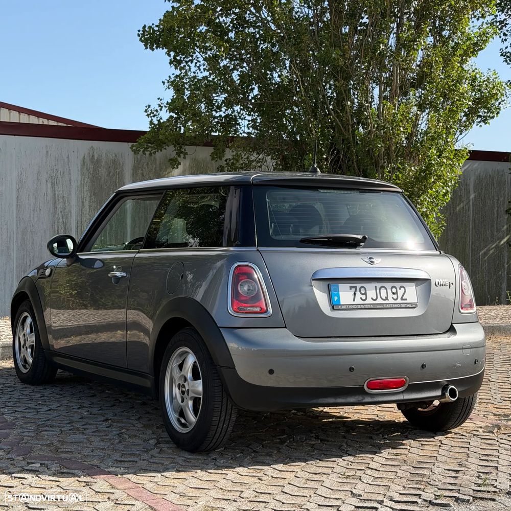 MINI 3 Portas Cooper D - 4