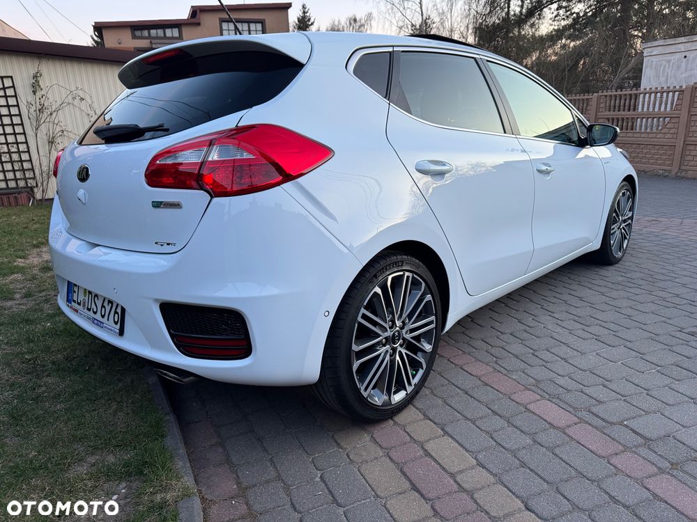 Kia Ceed 1.6 CRDi 136 ISG Platinum Edition - 9