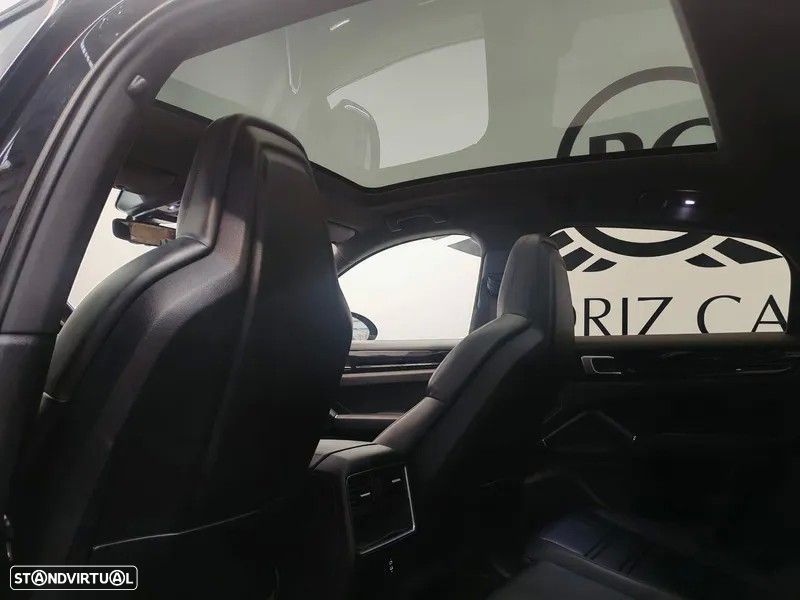 Porsche Cayenne Coupé E-Hybrid - 21