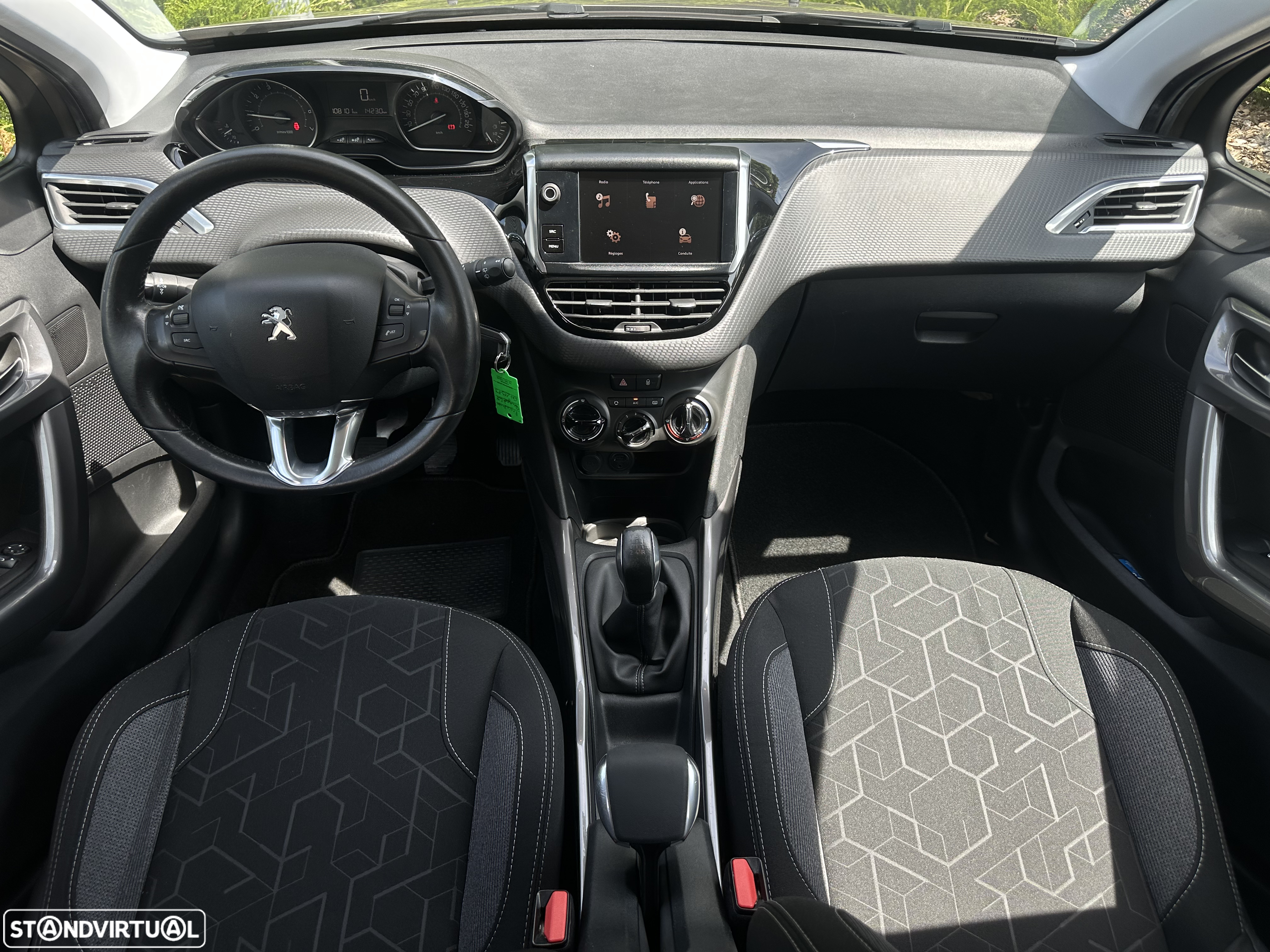 Peugeot 2008 PureTech 100 Style - 18