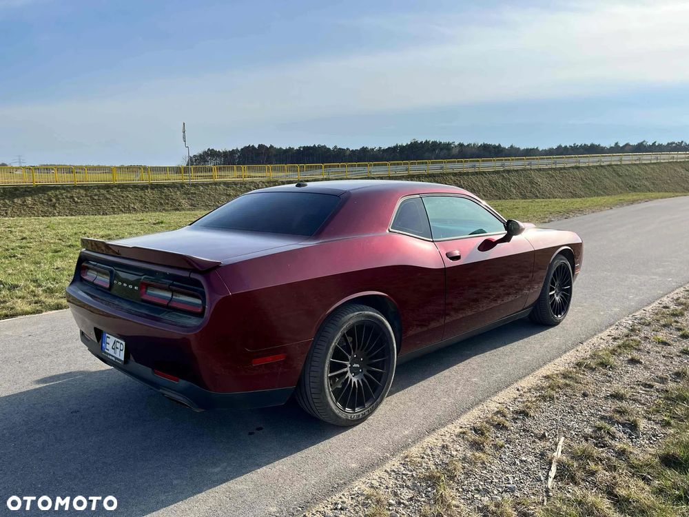 Dodge Challenger 5.7 R/T - 4