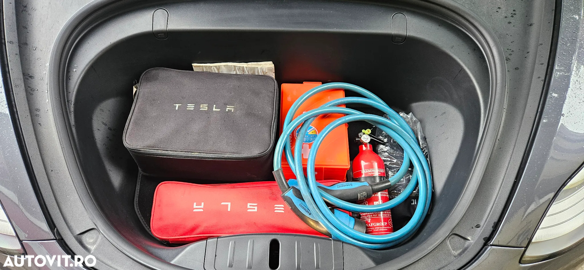 Tesla Model 3 Langstreckenbatterie Allradantrieb Dual Motor - 11