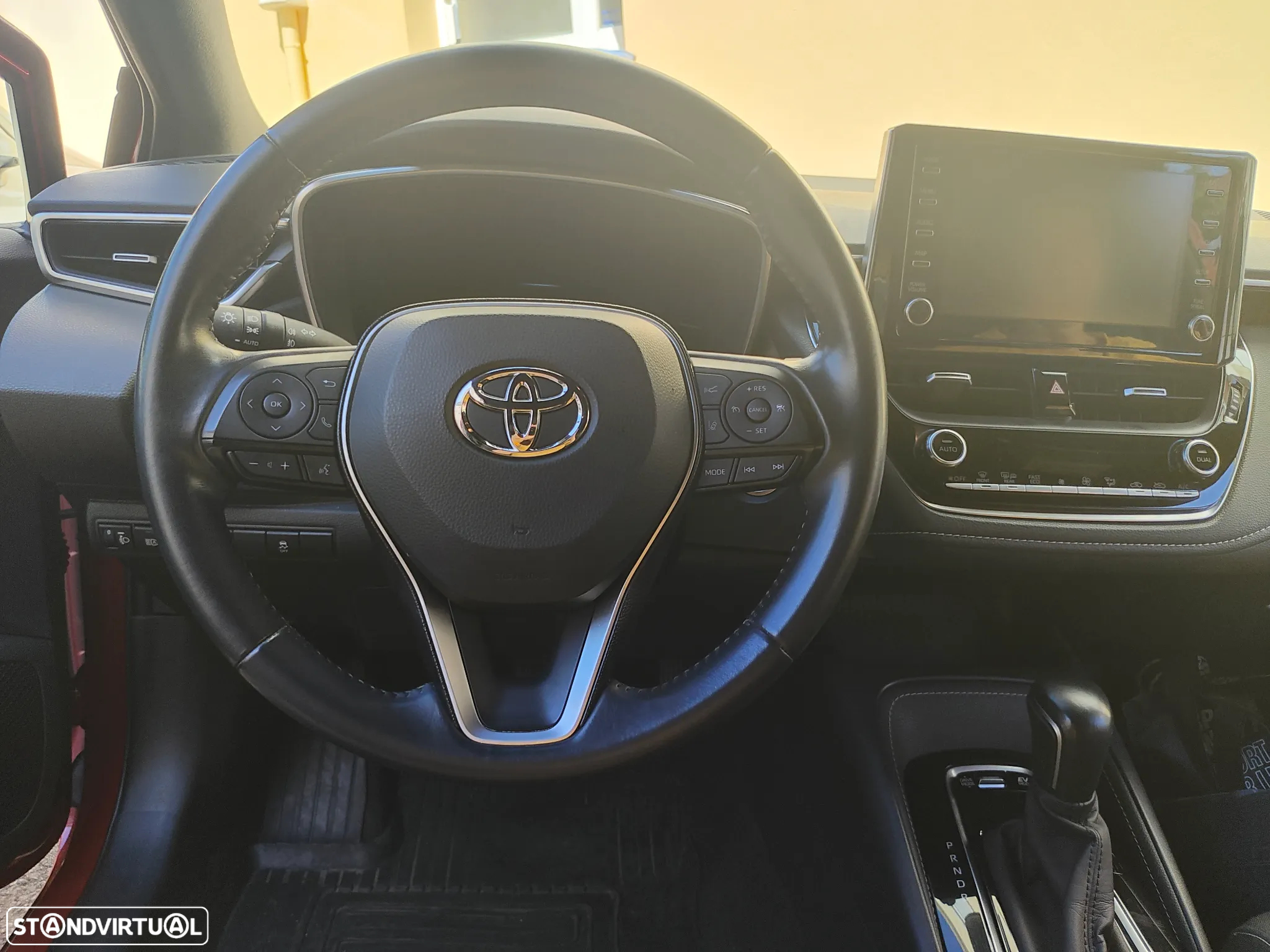 Toyota Corolla 1.8 Hybrid Square Collection - 14
