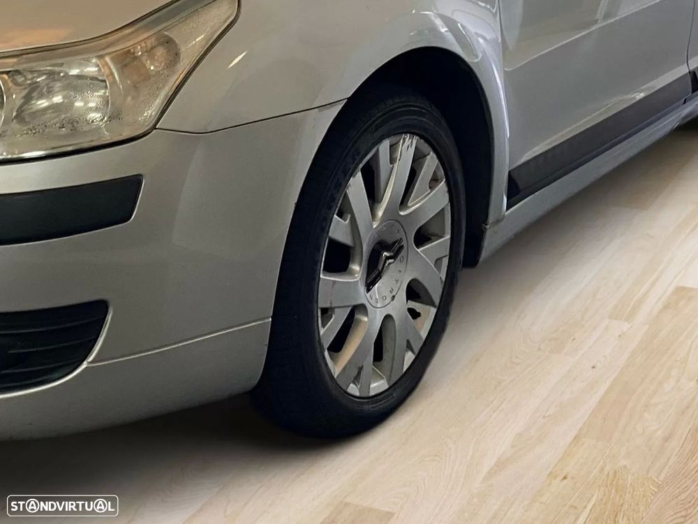 Citroën C4 1.6 HDi SX - 6