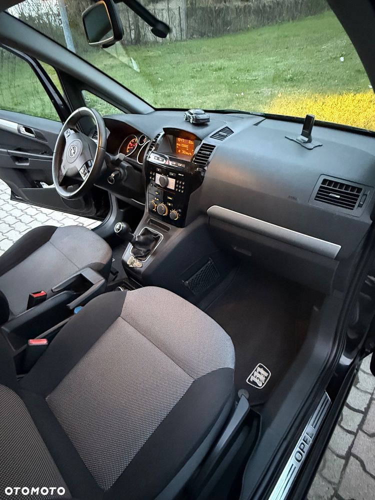Opel Zafira 1.8 Edition 111 Jahre - 11
