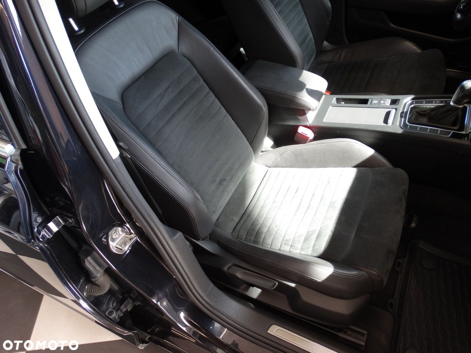 Volkswagen Passat - 16