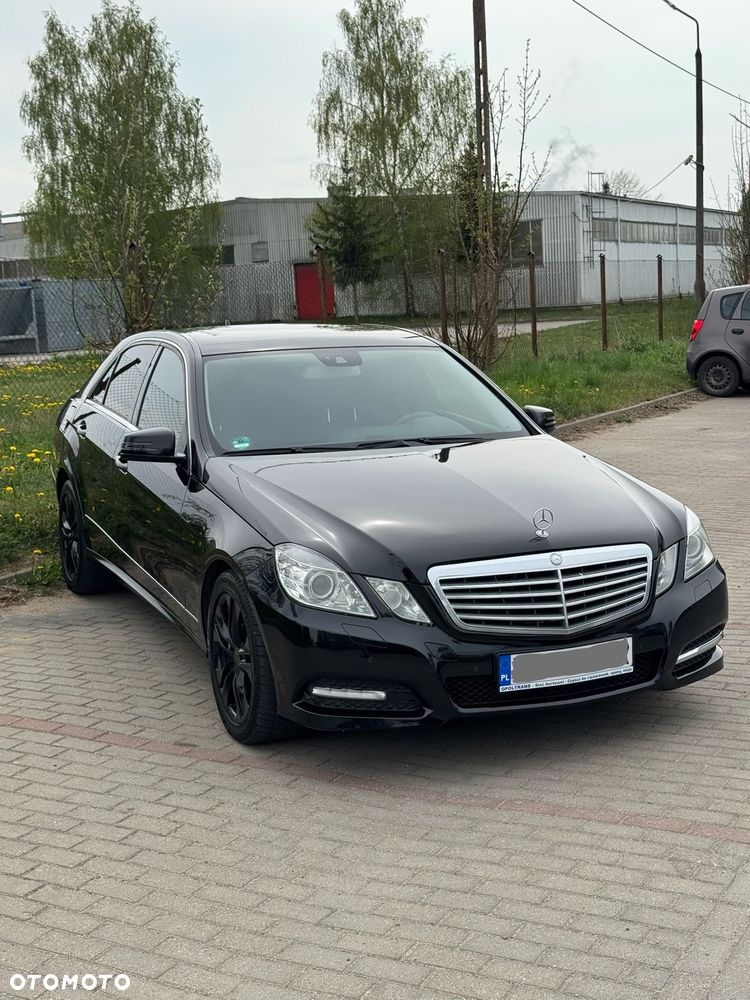 Mercedes-Benz Klasa E ver-250-cdi-4--matic-blueeff-avantgarde - 2