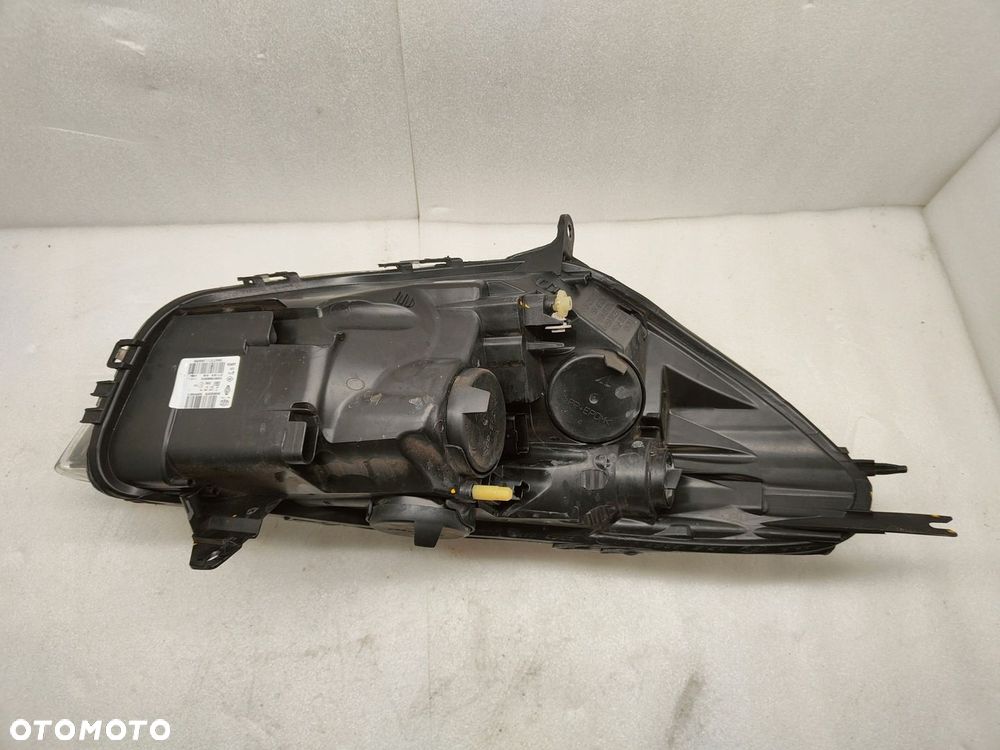 RENAULT CLIO IV LIFT LAMPA W LEWY PRZÓD 260608367R - 3