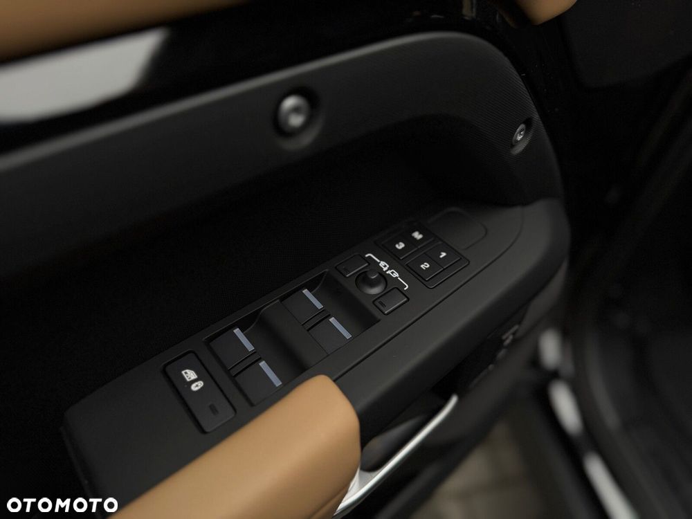 Land Rover Defender - 10