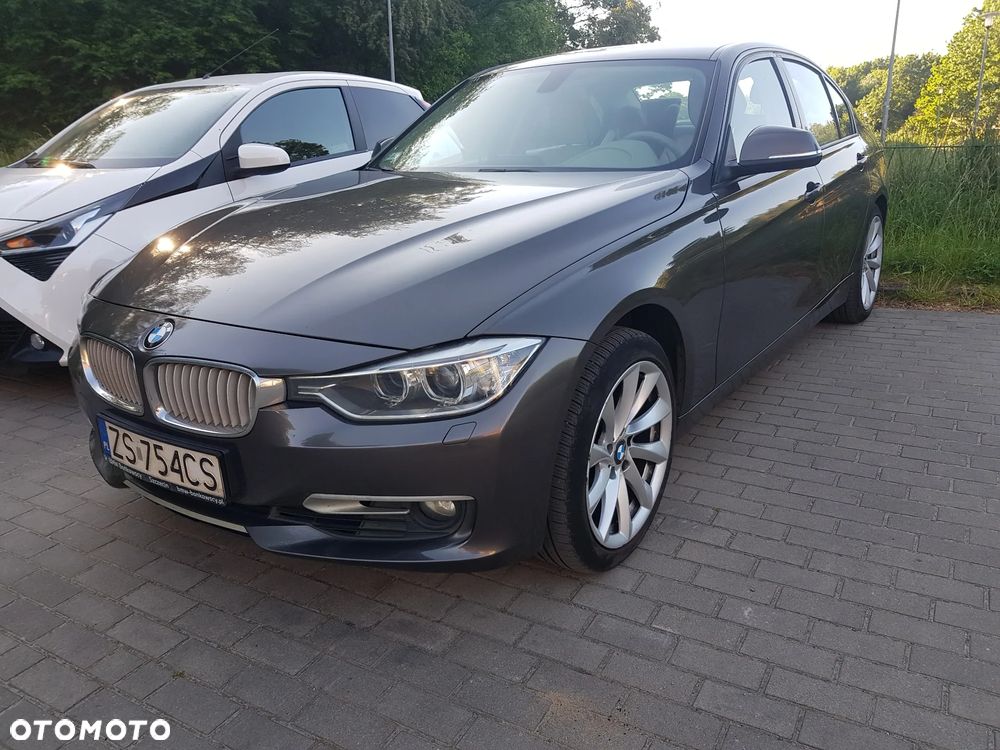 BMW Seria 3 328i Touring - 1
