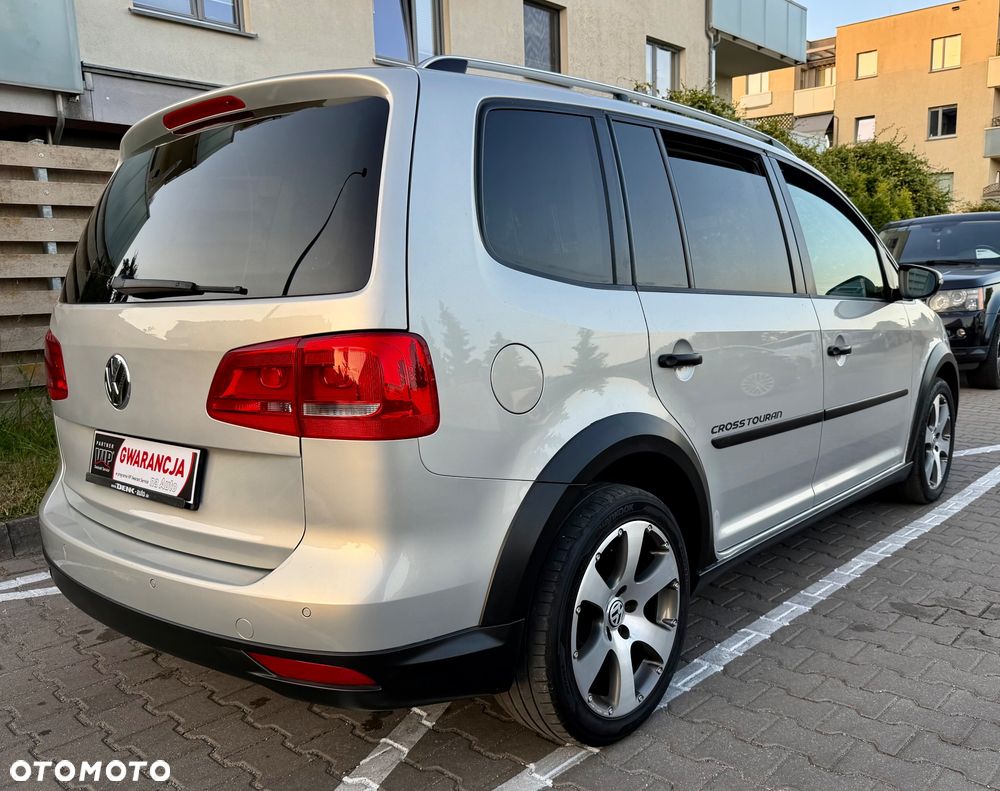 Volkswagen Touran - 3