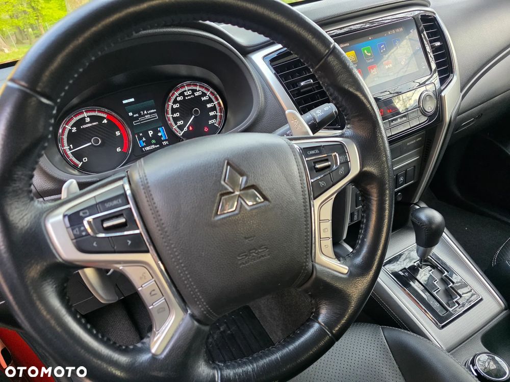 Mitsubishi L200 2.2 d DC Instyle - 9