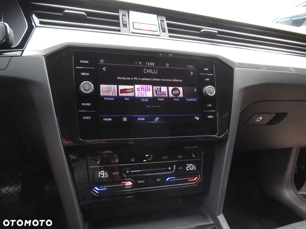 Volkswagen Passat 2.0 TSI Business DSG - 16