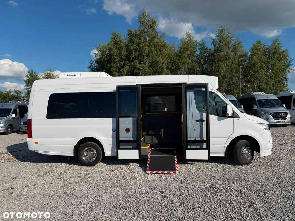 Mercedes-Benz Sprinter 517 - 12
