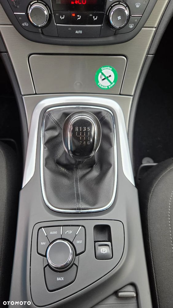 Opel Insignia 1.8 Cosmo - 27