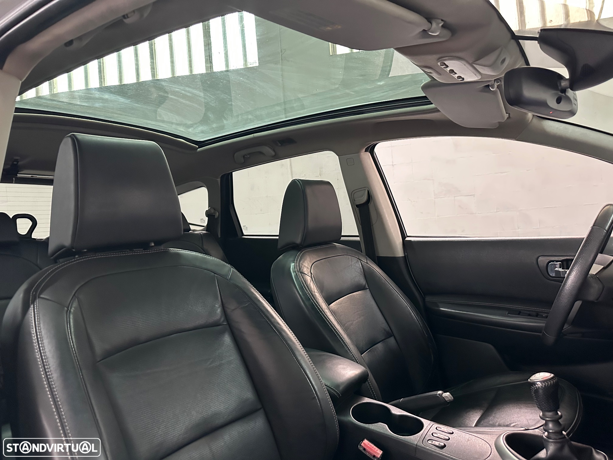 Nissan Qashqai +2 2.0 dCi Tekna Pele Preto +Navi - 24