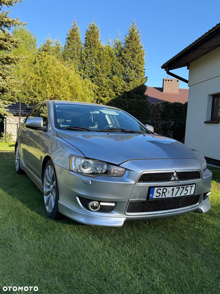 Mitsubishi Lancer - 1