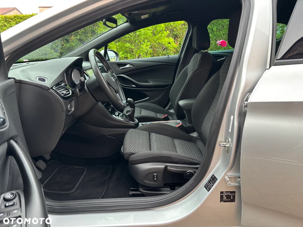 Opel Astra 1.4 Turbo Innovation - 14